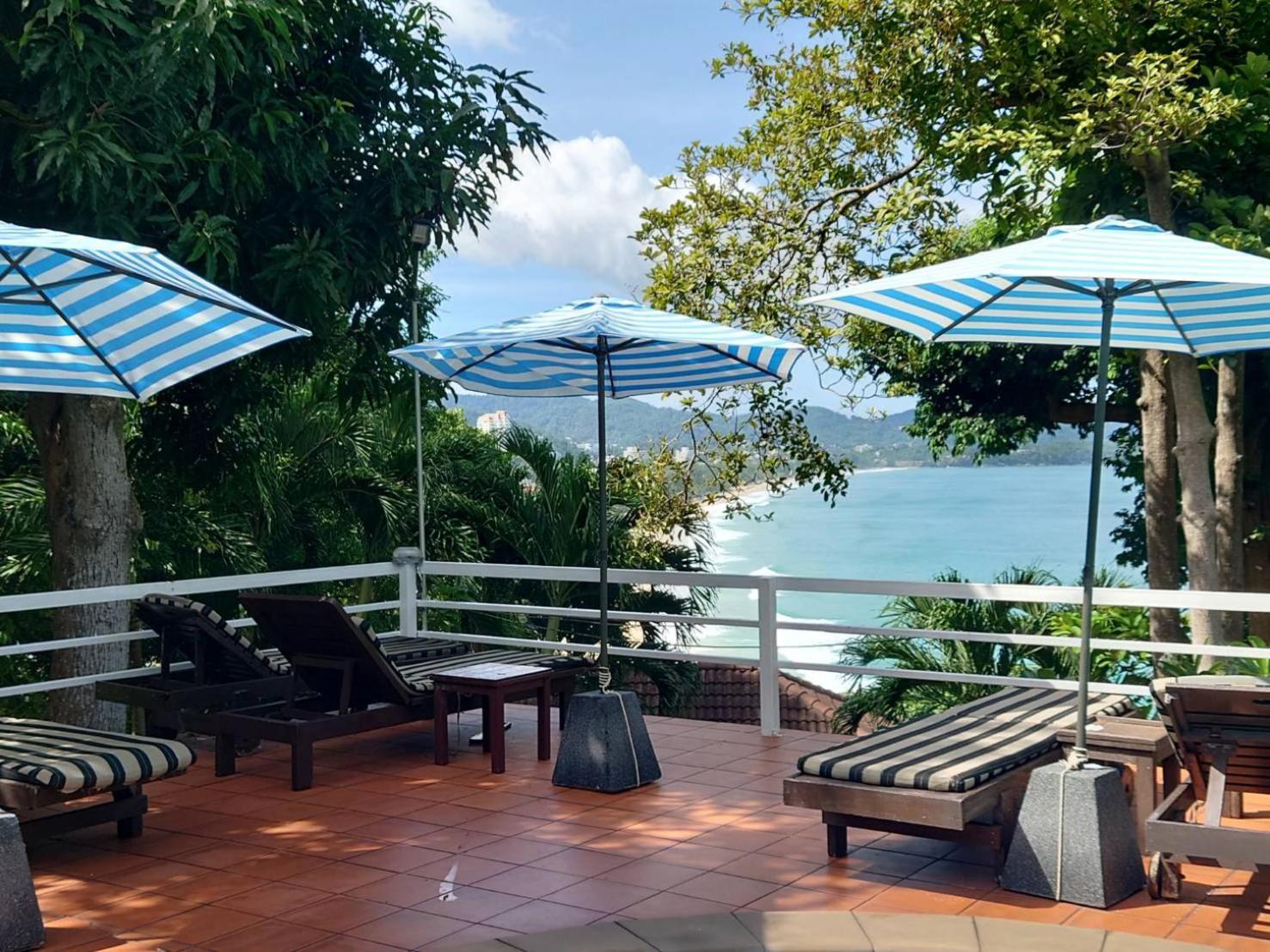 On The Hill Karon Resort Esterno foto